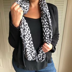 Ann Taylor Black & White Infinity Scarf